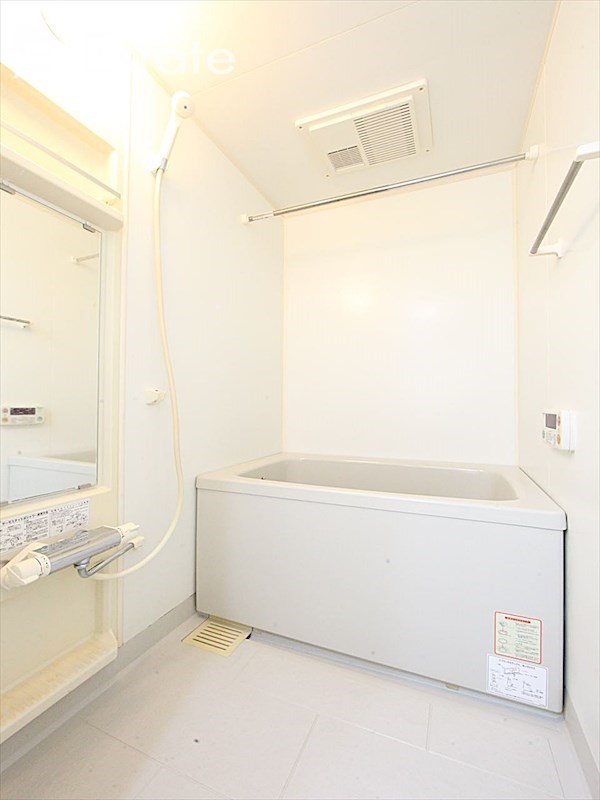 バス・シャワールーム　バスルーム