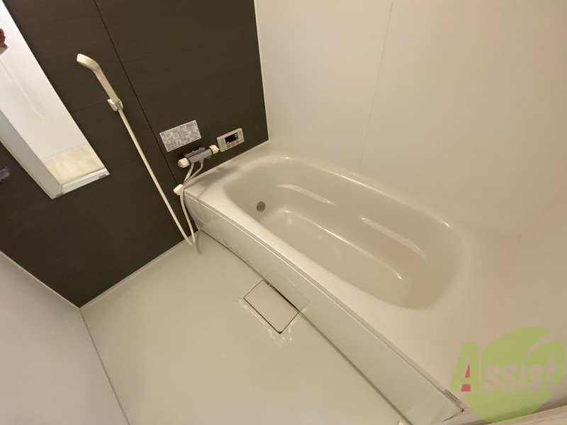 バス・シャワールーム　お風呂になります。一日の疲れを癒してくださいね。