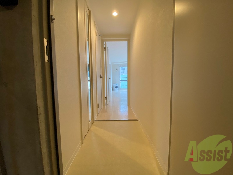 玄関　玄関の様子です。明るい印象ですね。気分もあがりそう。