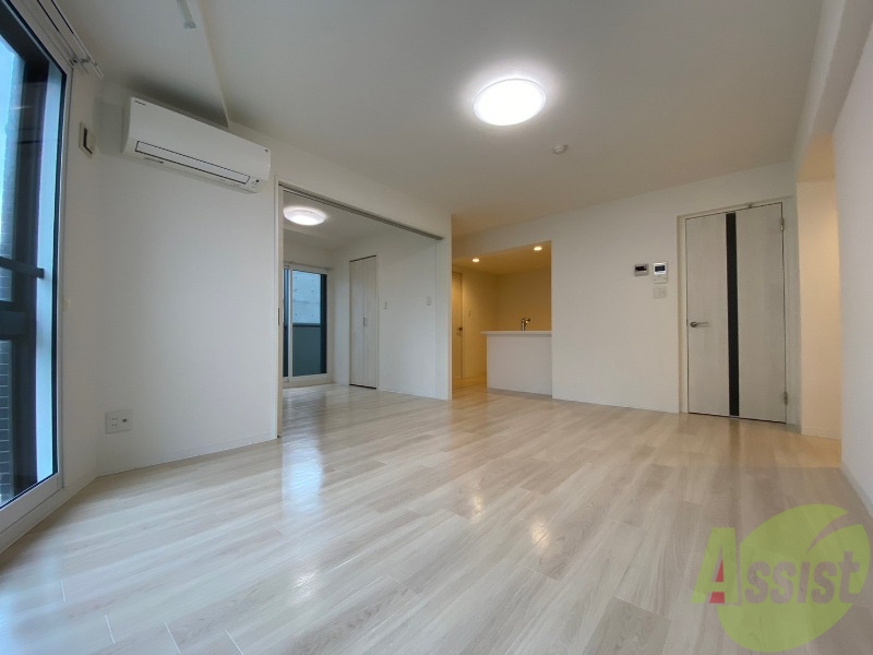 居室・リビング　広くてキレイなお部屋が広がっていて、充実した生活が送れそう。