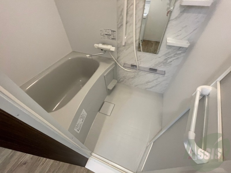 バス・シャワールーム　お風呂になります。一日の疲れを癒してくださいね。