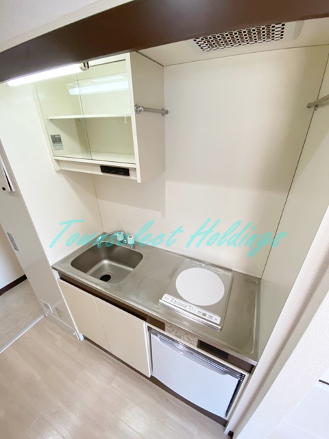 キッチン　調理スペースも確保された広めのキッチン