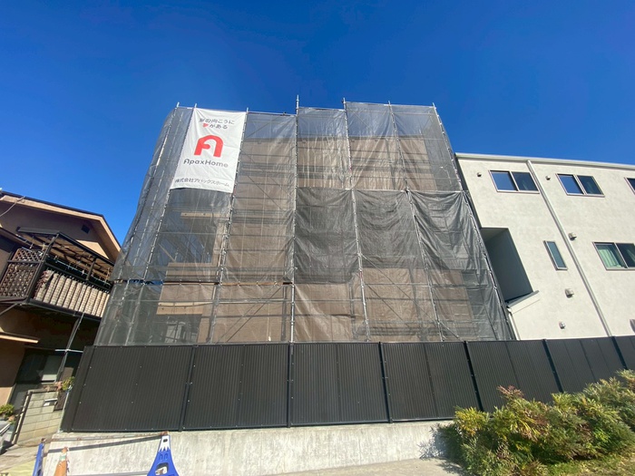 建物外観　建築中