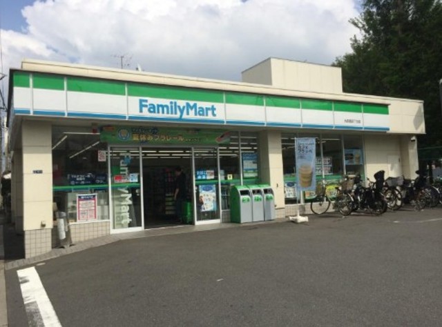 コンビニ　ファミリーマート大森西四丁目店（コンビニ）まで282m