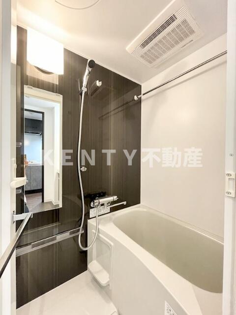 バス・シャワールーム　ゆったり過ごせるお風呂です