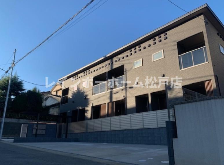 建物外観　外観は落ち着いています