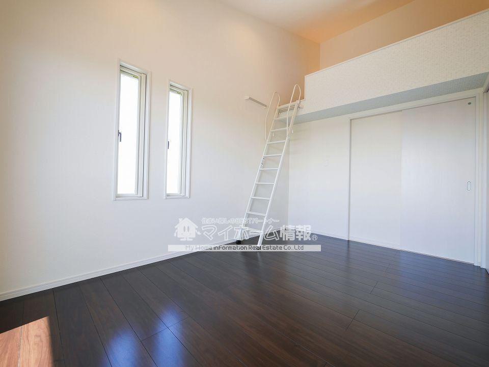 その他設備　ロフト部分は“ホビールーム”など使い方色々♪