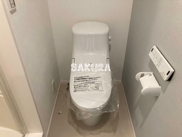 トイレ　落ち着いた色調のトイレです♪