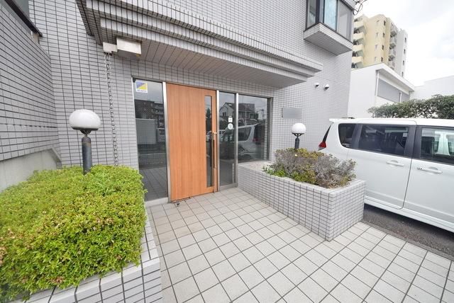 エントランス　★お問い合わせはタウンハウジングまで★