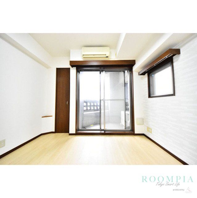 居室・リビング　※同タイプの別のお部屋です。