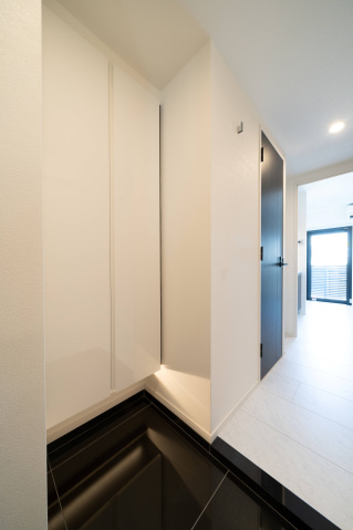 玄関　同タイプ参考写真