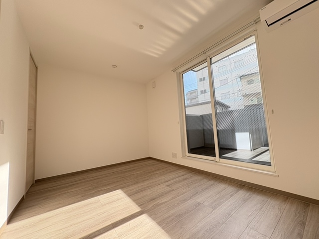 居室・リビング　◆９．８帖のワンルーム♪◆