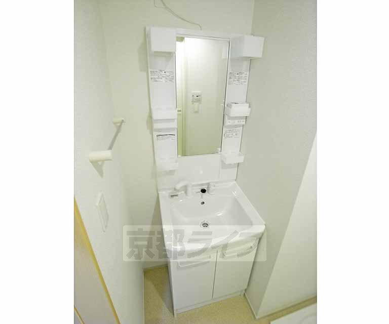 洗面設備　独立洗面台です。
