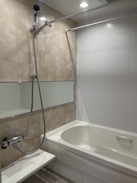 バス・シャワールーム　内見、ご案内出来ます。お気軽にご一報下さい。