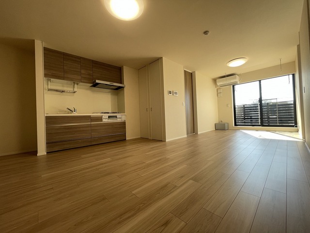 居室・リビング　内見、ご案内出来ます。お気軽にご一報下さい。