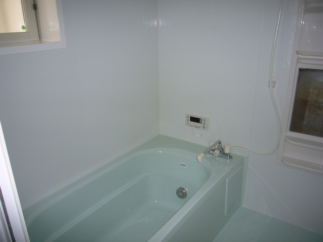 バス・シャワールーム　追焚と浴室乾燥機付きバスルーム