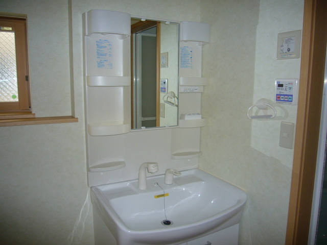 洗面設備　洗髪洗面化粧台