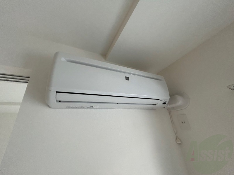 その他設備　エアコン付きで快適なリビングになっております！