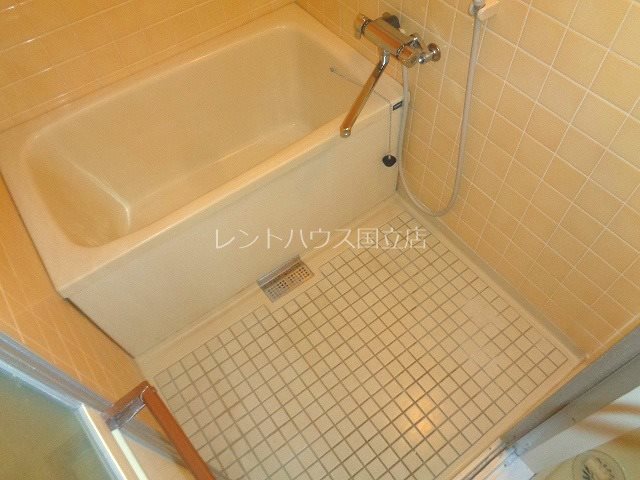 バス・シャワールーム　同物件別部屋参考写真です