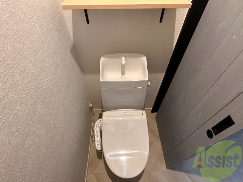 トイレ　トイレは、嬉しいウォシュレット機能付きです。