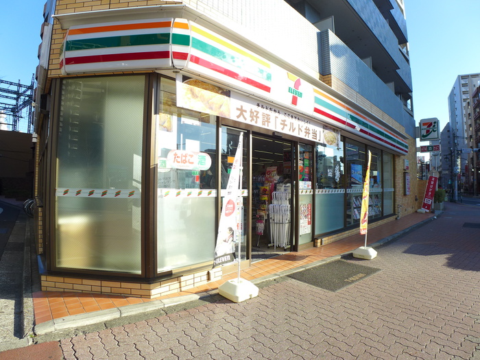 コンビニ　セブンイレブン（コンビニ）まで314m