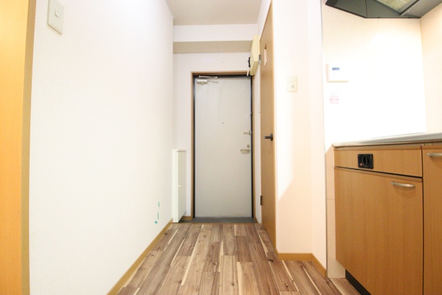 玄関　※別部屋参考写真となります※