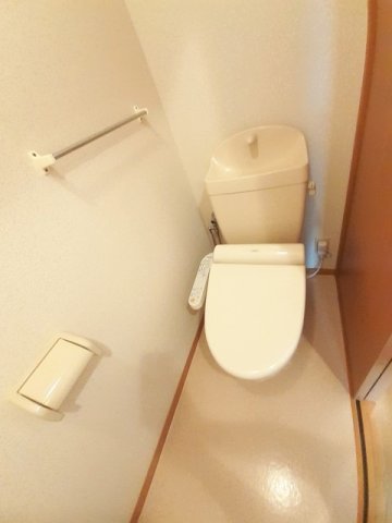 トイレ　ゆったりとした空間のトイレです