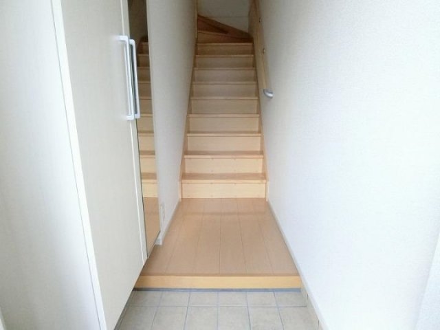 玄関　明るい玄関です