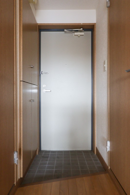 玄関　図面と現状に相違がある場合には現状を優先