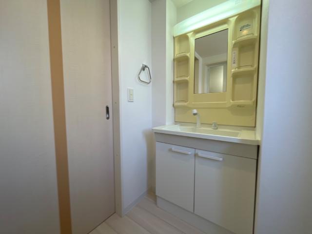 洗面設備　洗髪洗面化粧台