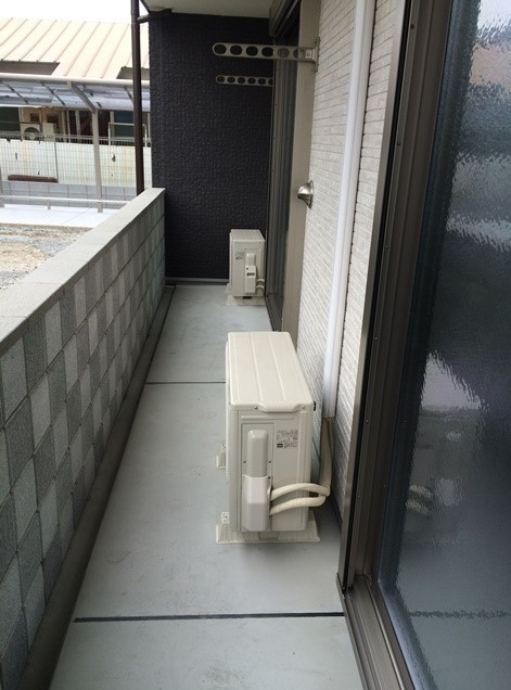 バルコニー　参考、同建物・反転間取りの号室