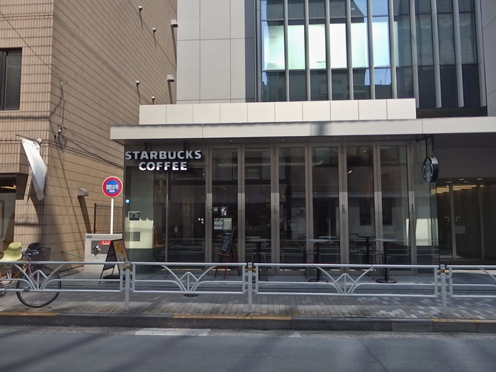 飲食店　スターバックスコーヒー恵比寿ファーストスクエア店（飲食店）まで180m