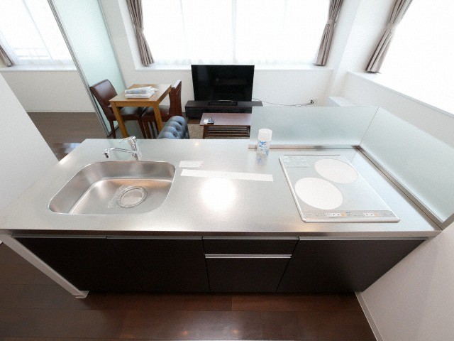 キッチン　対面式のシステムキッチンです♪