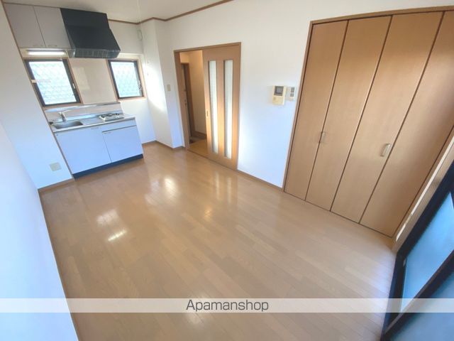 レジデンスパルコの居間写真