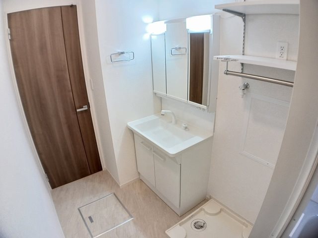 洗面設備　※別号室の写真です。