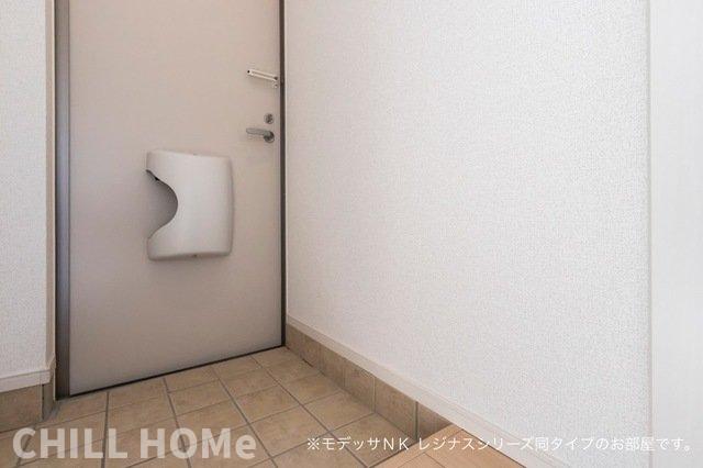 玄関　当社、チルホームのHPもご覧ください(^^)/物件情報多数♪