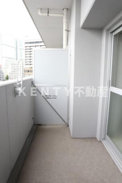 バルコニー　同タイプの別の部屋になります