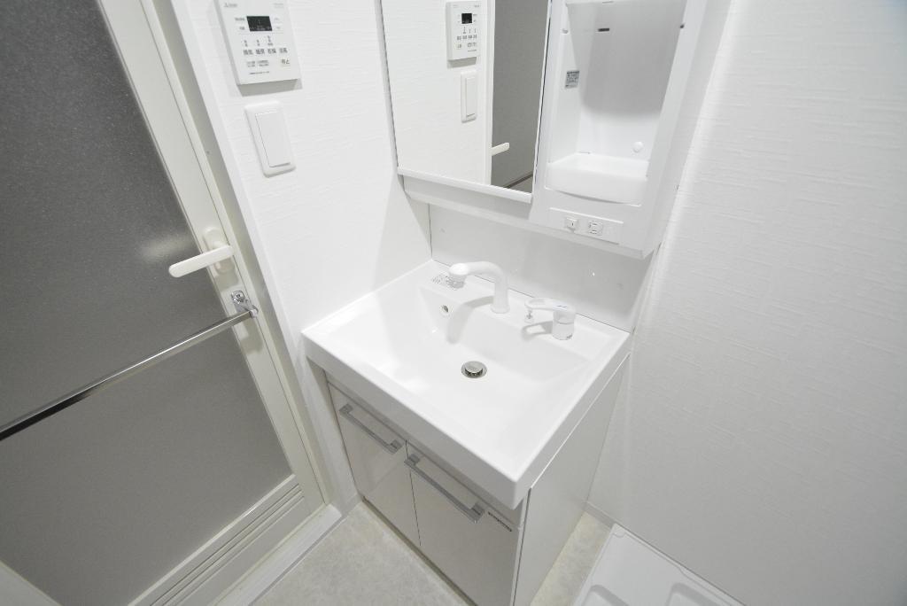 洗面設備　洗髪洗面化粧台