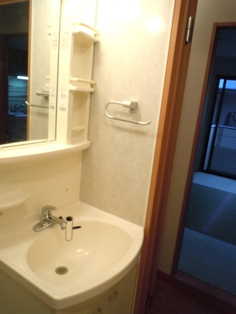 洗面設備　２０５　洗面化粧台