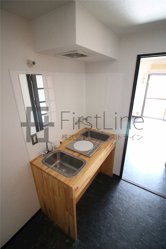 キッチン　※別号室写真です