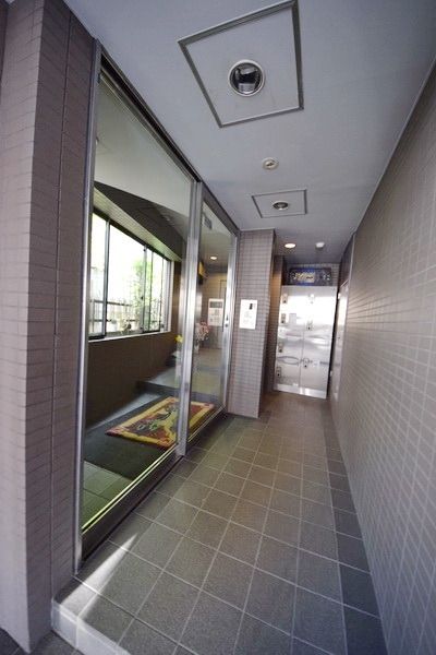 エントランス　★オートロック付きの入口です★