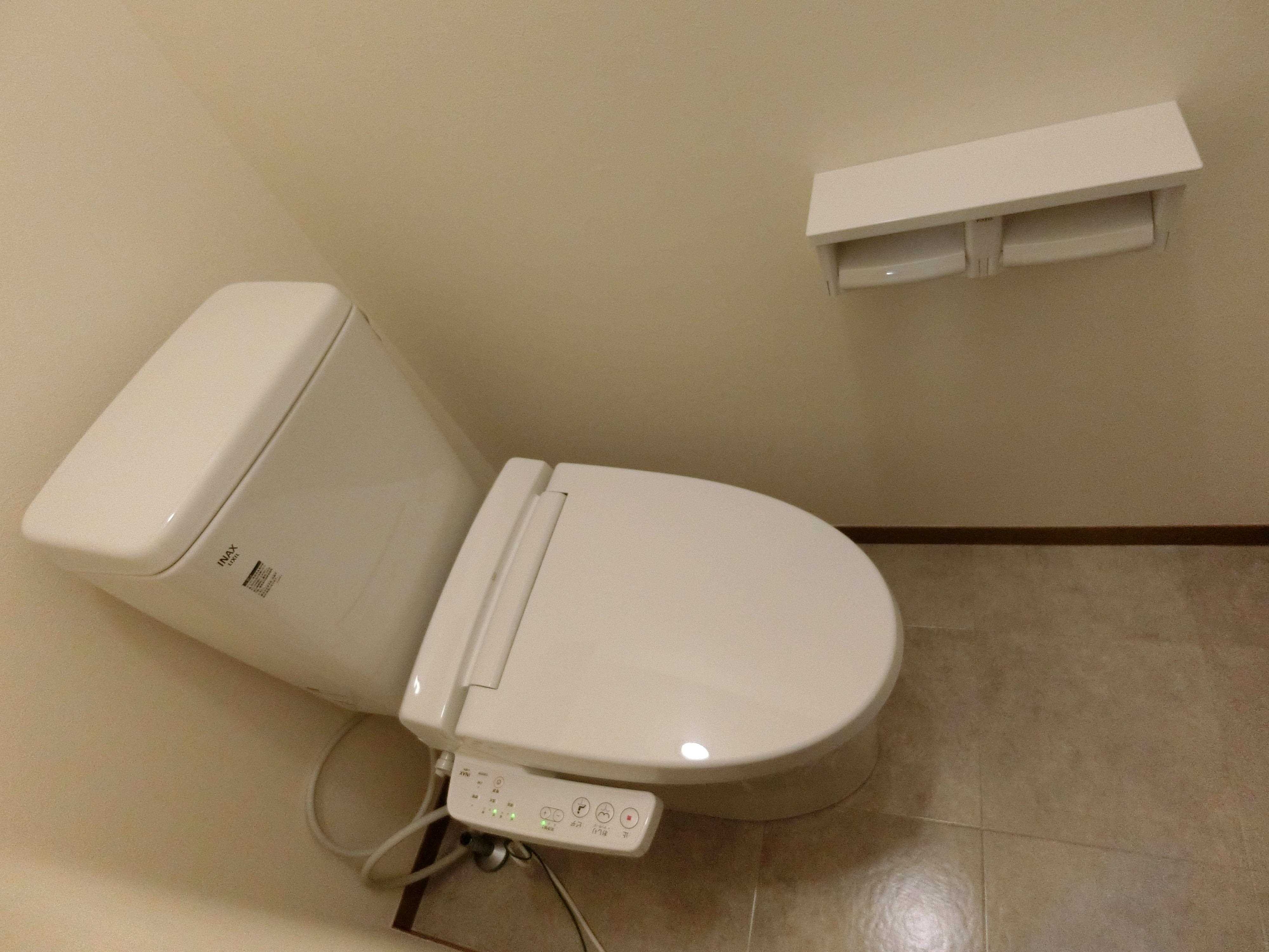 トイレ　トイレ