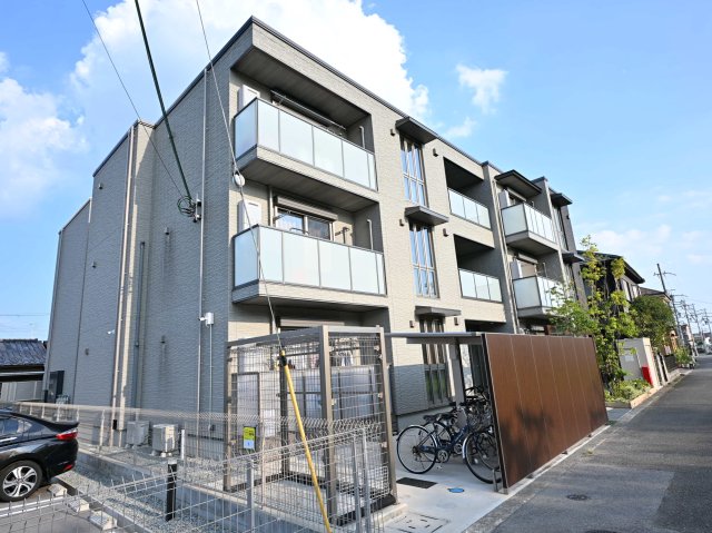 建物外観　閑静な住宅地に素敵な積水シャーメゾン登場★快適設備もたくさん