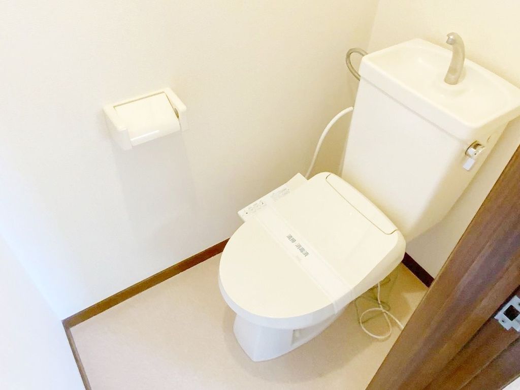 トイレ　トイレ