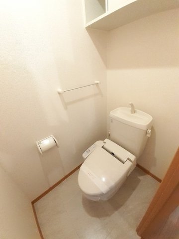 トイレ　落ち着いたトイレです
