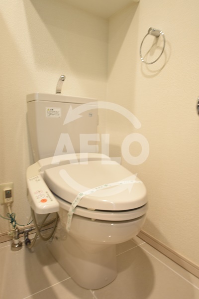 トイレ　アーデン堺筋本町　ウォシュレット付