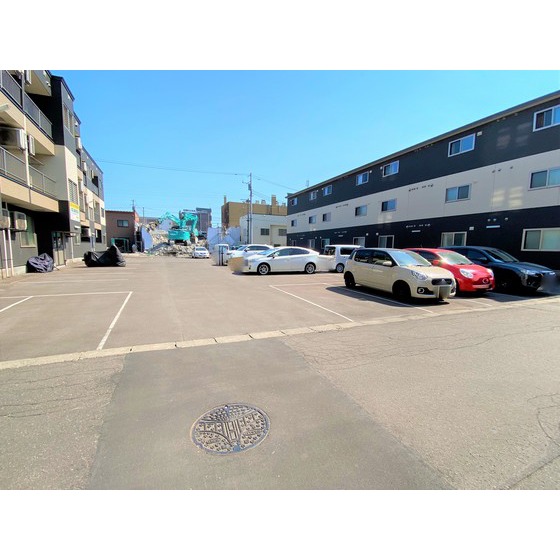 駐車場　駐車場