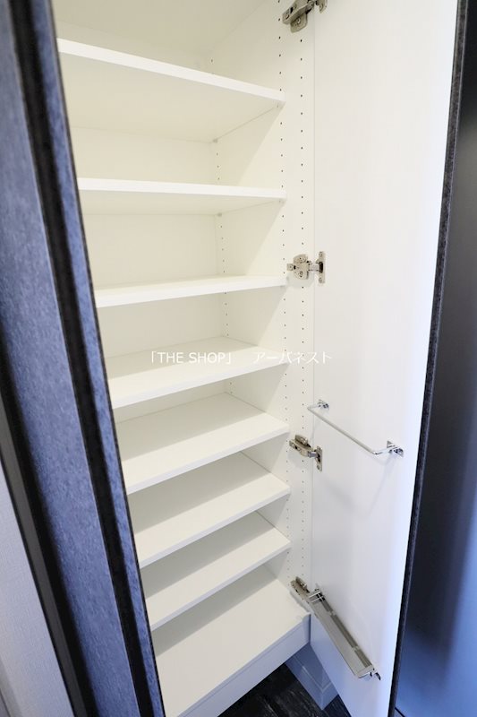 玄関　シューズボックス