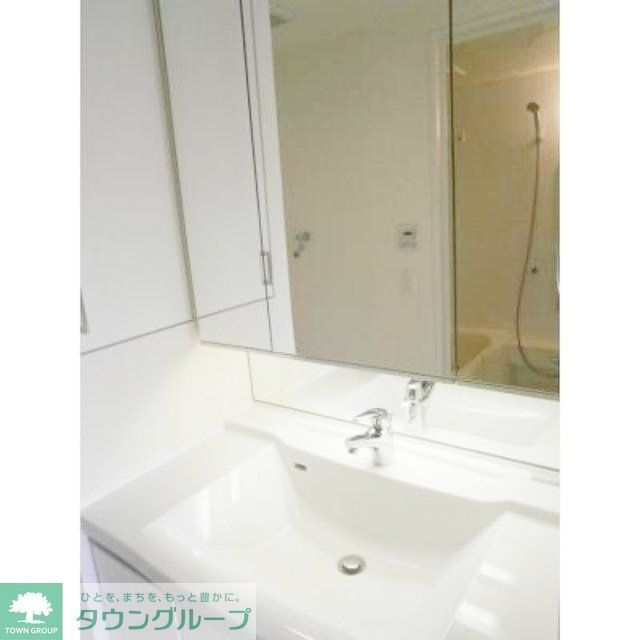 洗面設備　※写真は同タイプ住戸です。