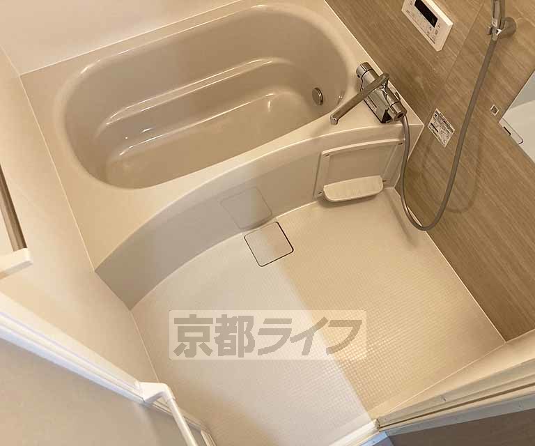 バス・シャワールーム　大き目なお風呂